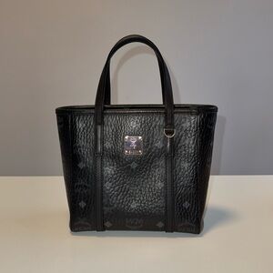 MCM Aren Top-Zip Shopper in Visetos Black